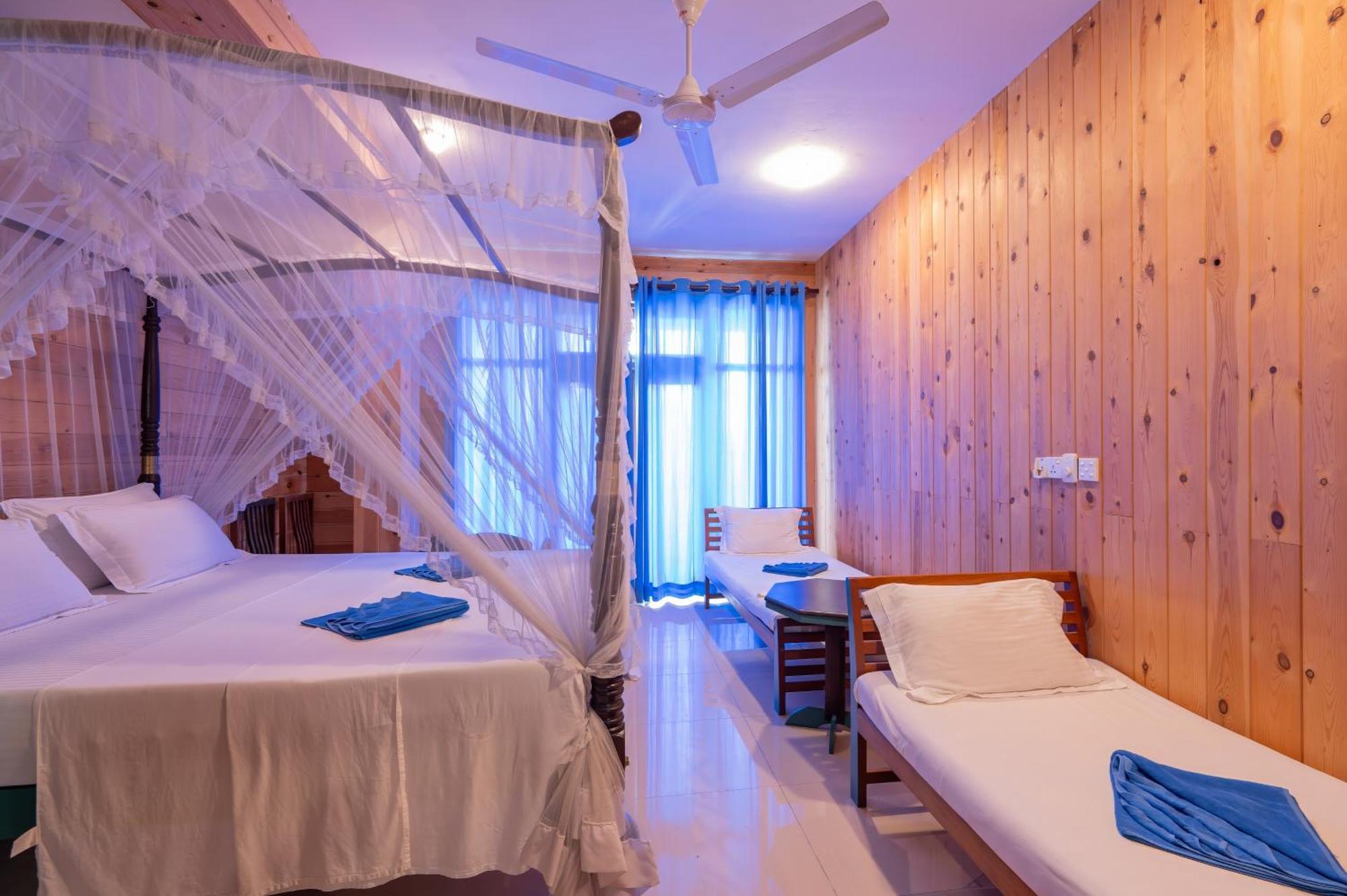 โอเชียน ริช ฮอลิเดย์ Hotel มิริสซา ภายนอก รูปภาพ