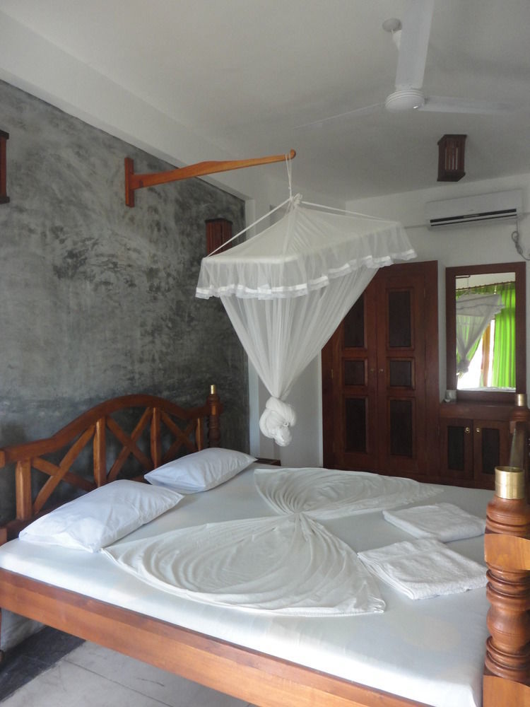 โอเชียน ริช ฮอลิเดย์ Hotel มิริสซา ภายนอก รูปภาพ