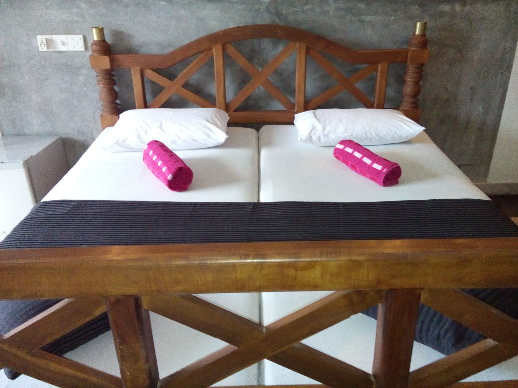 โอเชียน ริช ฮอลิเดย์ Hotel มิริสซา ภายนอก รูปภาพ